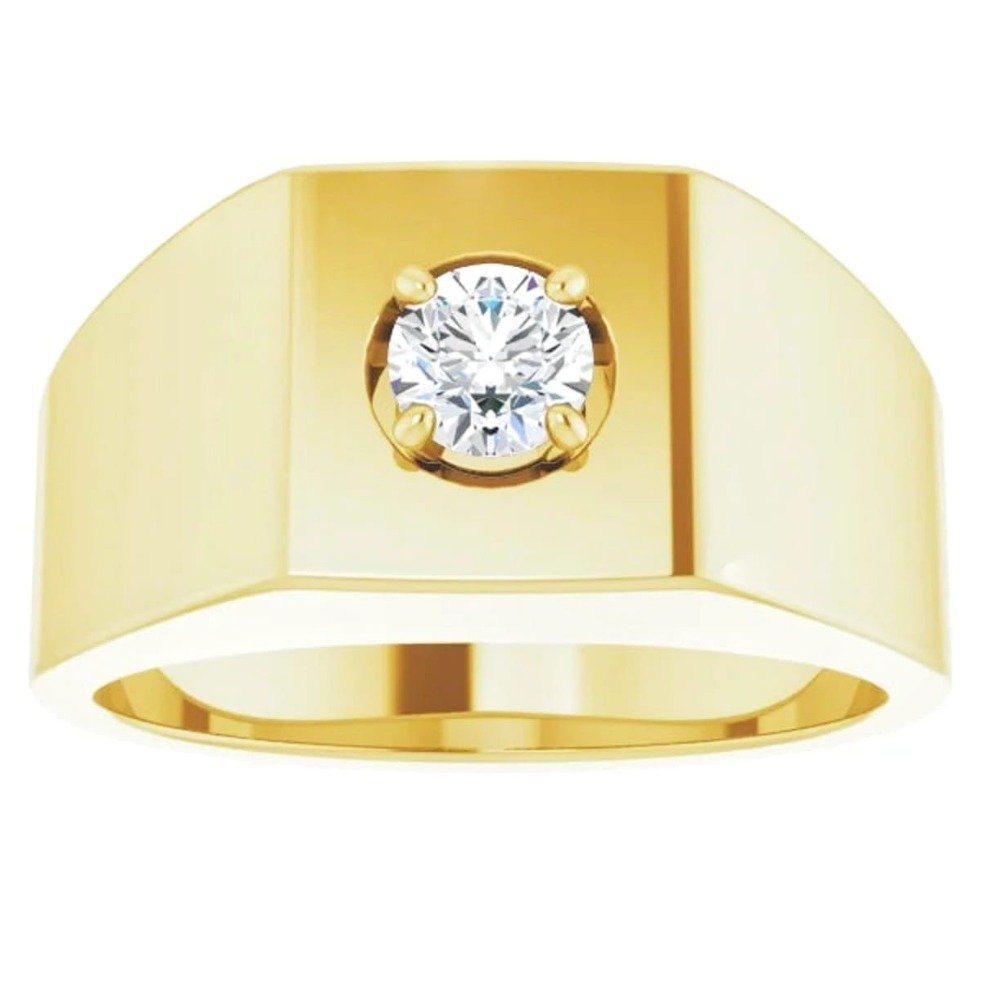 Mens diamond ring , 14kt gold with centre single diamond studded .