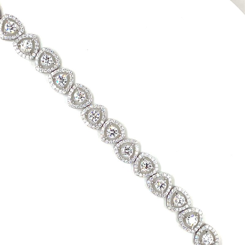 UN-0890_4yqcmxpl1u3_2025-07-30-18-16-27